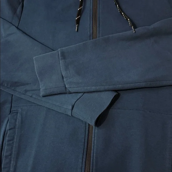 GapFit Performance Hoodie.                        ( Pre-owned ) - Picture 2 of 12